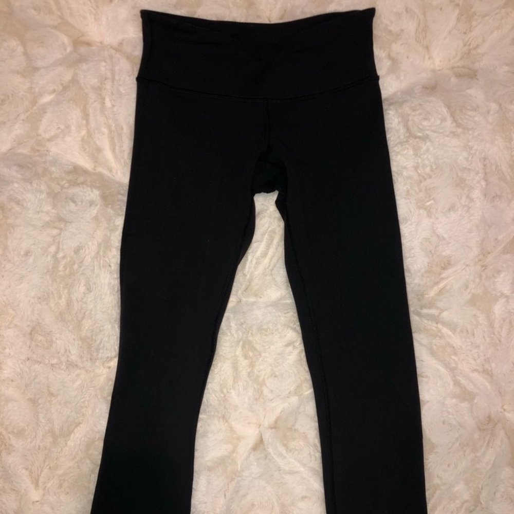 Lululemon Wunder Under Mid Rise Crop - Picture 3 of 6